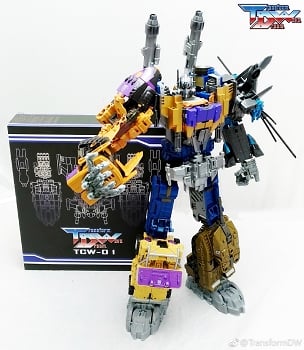 Transform Dream Wave TCW-01 Upgrade kit for Bruticus